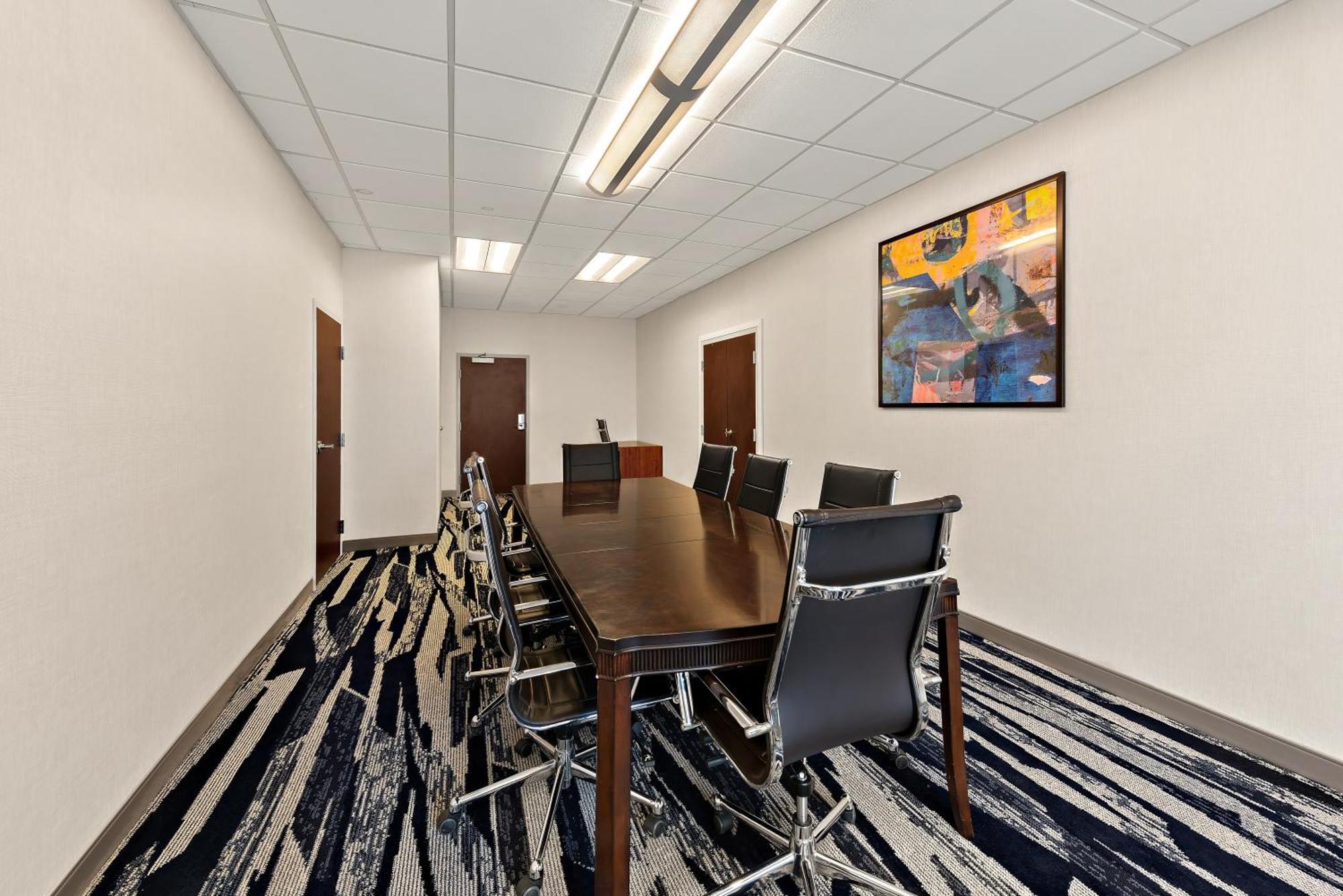 Comfort Suites Columbus East Broad Екстер'єр фото