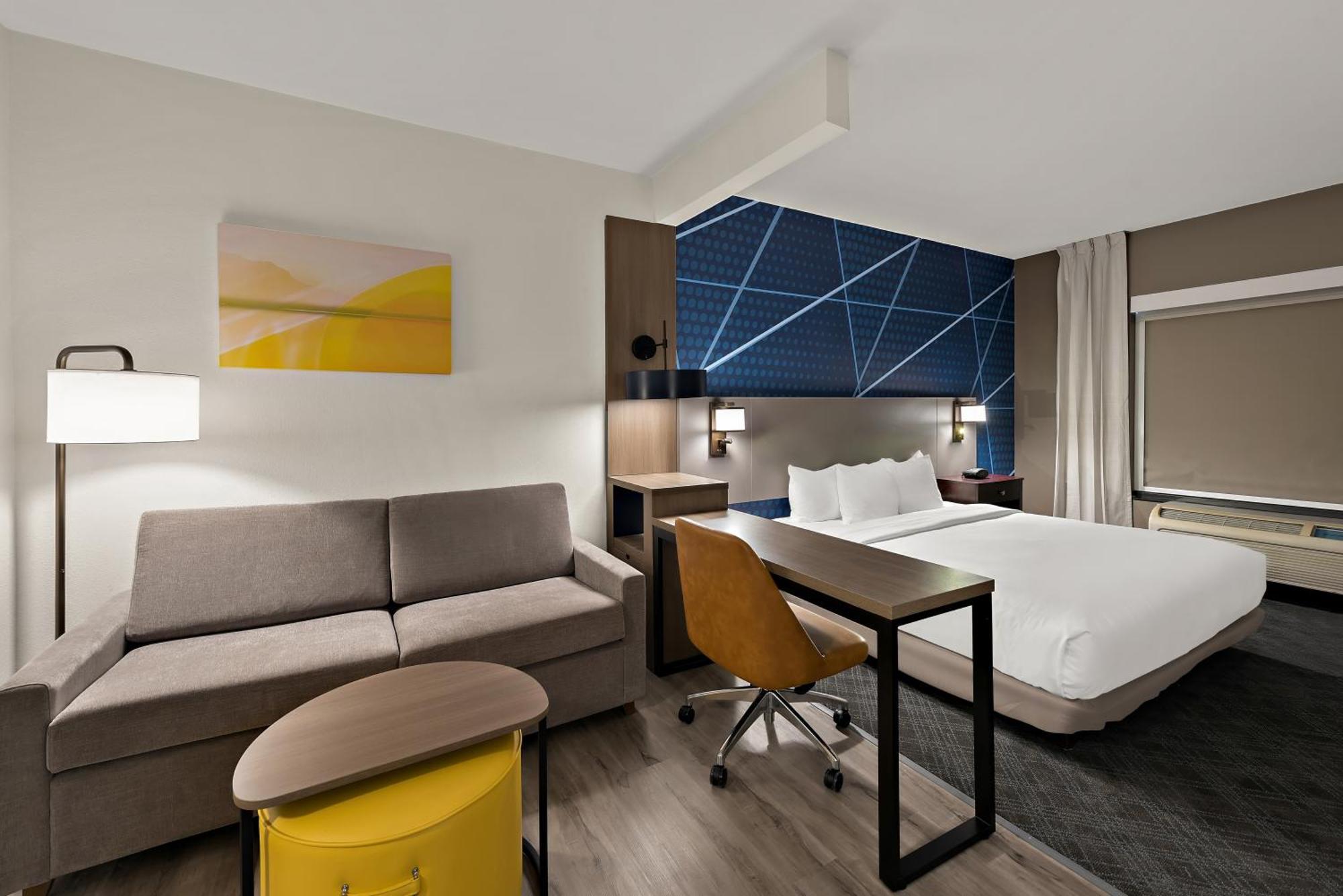 Comfort Suites Columbus East Broad Екстер'єр фото
